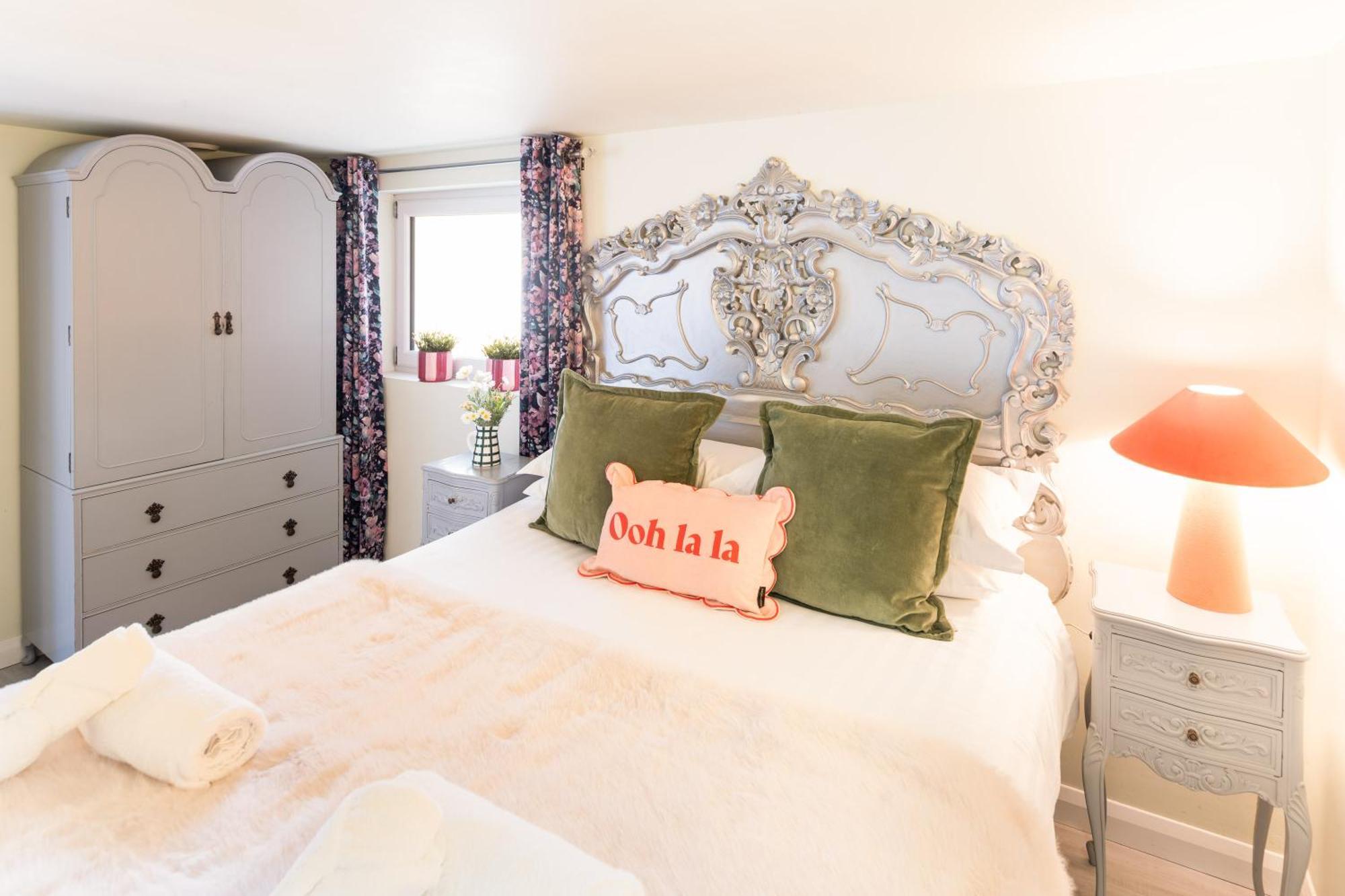 Gorgeous Boutique Flat Sleeps 2 In Lyme Regis Villa Bagian luar foto